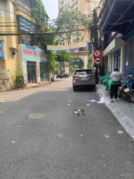 Bán nhà nguyên căn đường Phan Đình Giót quận Hà Đông, diện tích 45m2 giá đầu tư. Liên hệ 0968 862 598