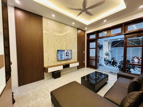 Giá cực rẻ ở ngay nhà đẹp Phan Đình Giót Thanh Xuân DT 67m2 MT khủng, gần ôtô tránh SĐCC, chỉ 10tỷ