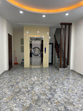 Trần Quốc Vượng - Cầu Giấy: Lô góc - thang máy - ngõ thông - kinh doanh 12.8 tỷ