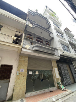 Nhà mặt 2 ngõ ô tô thông kinh doanh, cách phố Hoàng Quốc Việt 15m diện tích 65m2, mt 5m sổ vuông