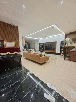 Chính chủ bán chung cư vip CT2 Vimeco Nguyễn Chánh 3 ngủ đầy đủ nội thất 9.1 tỷ