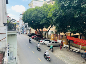 Giảm sâu 10 tỷ, bán nhà MT Lê Thị Hồng Gấm, P. Nguyễn Thái Bình, Q1 (4,5x24) giá cực rẻ: 69 tỷ 800