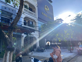 Hot! Siêu phẩm 3 tầng mt Dương Đình Nghệ, 121 m2 * 3 tầng, đang cho thuê. Giá 15 tỷ