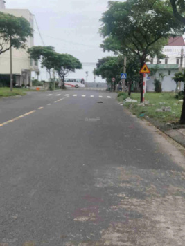 BÁN LÔ ĐẤT SIÊU ĐẸP ĐƯỜNG 10.5M GẦN BIỂN TÂN TRÀ 100M2 - 5.65 TỶ