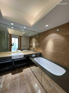 Hàng độc tại Indochina Plaza, 3 PN, 2 PT, 112.9m2, 110 triệu/m2