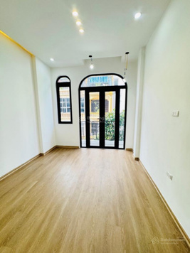 Hàng hot bán nhà riêng tại đường Vương Thừa Vũ, 50m2. 9,86 tỷ, 50m2. Ô tô đỗ cửa nhà đẹp, ngõ thông
