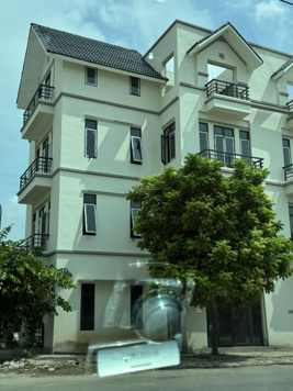 Shophouse lô góc mặt đường trục chính đẹp nhất dự án, đã có sổ, giá đầu tư