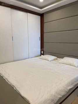 Bán nhanh căn hộ 2PN 68m2 ban công Đông Nam full nội thất tầng trung 0981 971 246