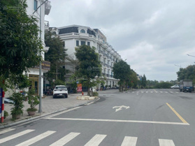 Giá đầu tư - Luxury Kiến Hưng - vị trí kinh doanh - đang cho thuê 20 triệu