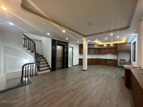 Quan Nhân Thanh Xuân. DT 61/70m2, 8 tầng, MT 10m, giá 20.5 tỷ