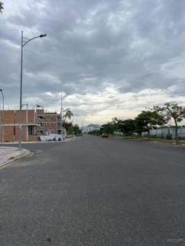 Cho thuê nhà nguyên căn view sông đg 27 m KĐT Mỹ Gia Nha Trang