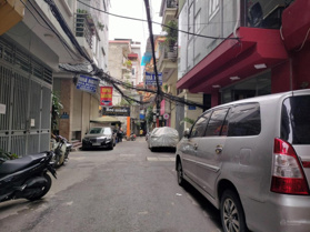 Chính chủ cần bán căn nhà riêng đường Láng. Căn góc 2 mặt tiền. DT 41m2 x 5T MT 4,3m