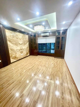 Nhà đẹp phố Nhân Hòa, MT 7.5m2, vị trí đẹp