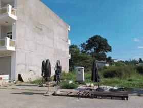 Bán nhanh vài lô đất MTĐ Nguyễn An Ninh ngay Tỉnh uỷ Hậu Giang. DT 100m2 TC SHR