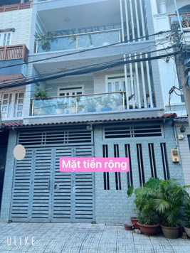 Bán nhà biệt thự đường Phạm Văn Đồng, giá 11 tỷ, 78m2, 3 PN, 3 WC, 3 tầng