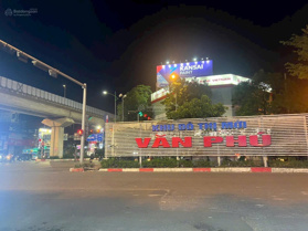 Chính chủ bán biệt thự Văn Phú Hà Đông - dt 200m2x4 tầng - mt 10m - vị trí đắc địa - trung tâm 28tỷ