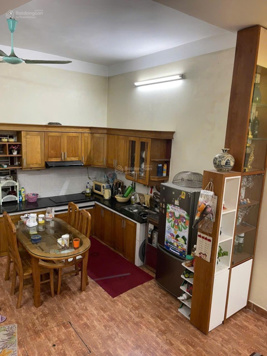 Chính chủ bán nhà 3 tầng nội thất full như hình xây dựng chắc chắn tại tổ 13 Yên Nghĩa. Ô tô đỗ