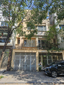 Cắt lỗ hơn 1 tỷ (trong tuần), biệt thự LK Văn Phú, đường 19m, view công viên, 70m2-5T, 16.x tỷ