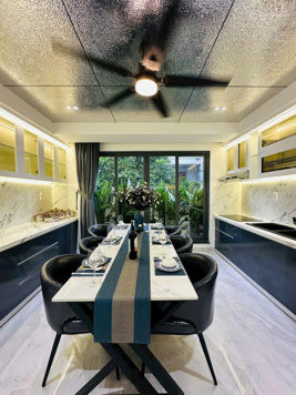 Dòng tiền thực cực cao 8,5% với toà nhà 6 tầng ngay công viên Khánh Hội, doanh thu 195tr/tháng-30ty