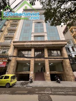 Bán tòa nhà 8 tầng DT 235m2 MT 16m mặt phố Hoàng Ngân - Nguyễn Thị Định - 135 tỷ