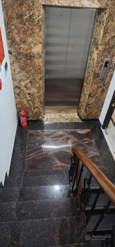 Bán tòa nhà văn phòng mặt phố Nguyễn Khang, diện tích 80 m2 mặt tiền 6 mét x 8 tầng