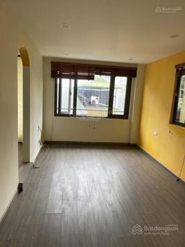 Cần bán nhà mặt phố Nguyễn Thái Học, 38m2, MT 3,8m, xây 6,5 tầng thang máy