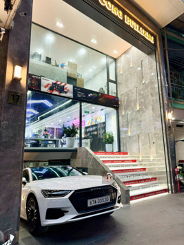 Bán nhà mặt phố Nguyễn Văn Huyên- Cầu Giấy- 100m2- Mặt tiền: 9m- 9 tầng- mới đẹp- 68 tỷ