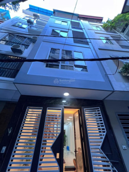 Chính chủ bán nhà phố Lê Trọng Tấn DT 40m2 nhà 5T MT: 4m oto đỗ cửa nhà cách phố Lê Trọng Tấn 20m