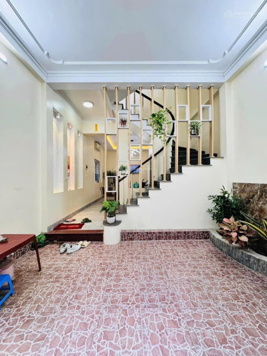 Siêu hiếm! Siêu phẩm Hoàng Ngân ô tô đỗ cửa - 45m2*5T*4.5m - kinh doanh online - hơn 8 tỷ