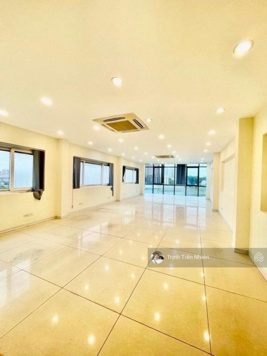 Bán nhà mặt phố Láng Hạ gần Đại Sứ Quán Mỹ ngã tư Giảng Võ 99m2 52 tỷ văn phòng cực vip