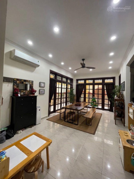 Bán biệt thự song lập Ciputra, đường rộng 20m, view thoáng, gần trường học, Hồ Tây, tiện ích đầy đủ