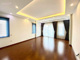 Chính chủ bán nhà MP Triệu Việt Vương, Q Hai Bà Trưng, DT 96m2, 6 tầng, 45 tỷ