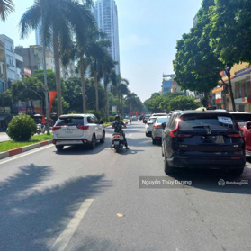 Mặt phố Dương Văn Bé bán đất tặng nhà 4 tầng 76m2 MT 5.1m. Chào 25.5 tỷ. Ms Dương 0935 361 977