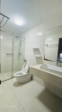 Siêu phẩm Chùa Láng - Đống Đa; 63m2; 5 tầng; mặt tiền: 4.5m; giá: 15.5 tỷ