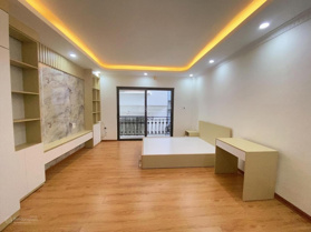 Nhà mới 7 tầng thang máy cách phố Thụy Khuê Chu Văn An chỉ 15m, diện tích 50m2, nhỉnh 12 tỷ