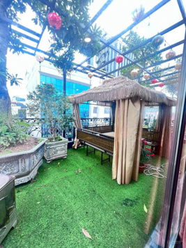 Bán nhà mặt phố 8 tầng thang máy quận Tây Hồ - full nội thất - ô tô tránh, dừng đỗ ngày đêm