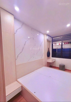 Bán nhà phố Cát Linh, trung tâm quận Đống Đa, 6 tầng, nội thất đẹp, sổ đẹp, giá 4,1 tỷ