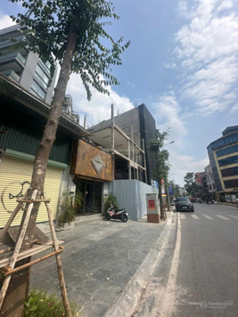 Bán nhà mặt phố Từ Hoa, Quảng An, Xuân Diệu 320m2 mặt tiền 15m lô góc 268 tỷ