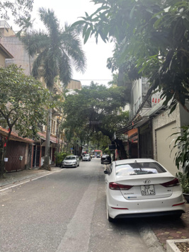 Bán nhà phố Trần Quang Diệu, Đống Đa, 110m2, mặt tiền rộng phù hợp xd buidling, hoặc để ở