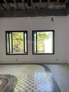 Bán nhà mặt phố Nguyễn Du, Hai Bà Trưng, diện tích 196m2 x 2 tầng, mặt tiền 6m giá 90 tỷ