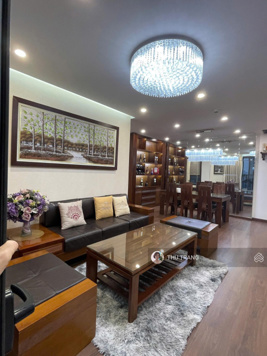 Em Trang bán gấp căn hộ 109m 3PN2vs ban công hướng Nam tầng Trung view sân vườn giá nhỉnh 11 tỷ