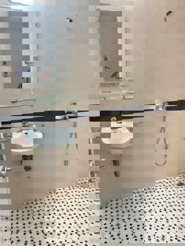 Bán nhà tại phố Tân Triều diện tích 30m2 nhà 5 tầng mặt tiền 4.2 mét giá bán 6.65 tỷ