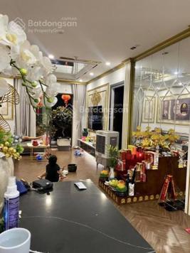 Tôi cần bán căn 3 ngủ 83.4m2 tòa G tầng trung, giá 5 tỉ bao phí