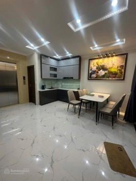 Bán gấp nhà 6 tầng, lô góc, thang máy, ô tô mặt ngõ phố Hoàng Hoa Thám, Ba Đình, kinh doanh