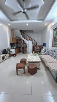 NHÀ MẶT NGÕ PHỐ GIÁP BÁT 75M2, 5 TẦNG , CHỈ 7,3 TỶ.  NGÕ TO RỘNG, NÔNG - GẦN Ô TÔ. TƯƠNG LAI MẶT PHỐ SAU QUY HOẠCH.