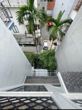 Bán nhà Hồng Tiến, DT 100m2 * nhà 3.5 tầng, ngõ thông xe oto 7 chỗ để sân, giá chào nhỉnh 13 tỷ