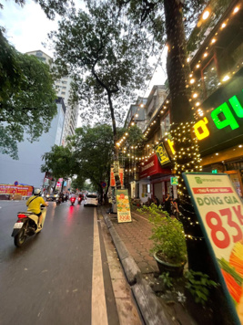 (Mặt tiền 7,3m) bán toà nhà MP Nguyên Hồng, hai mặt tiền trước sau, ô tô dừng đỗ: 120m2, 5 tầng