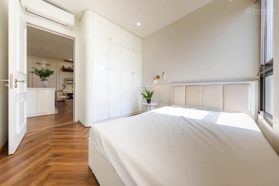 Bán căn góc 3 ngủ sáng (Y ảnh) 100m2. Có slot ô tô. Giá 8,8 tỷ