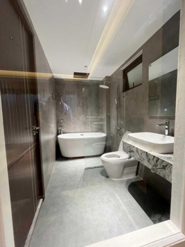 Bán nhà phố Nguyễn Sơn, khu phân lô hàng không, Oto tránh, kd, 57m2 7 tầng, thang máy, giá 17.6 tỷ