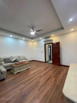 Bán nhà tái định cư Ngọc Thụy 80m2 x 4,5Tx 5,33m MT, thang máy 450kg, ngõ thông 2 ô tô để trong nhà